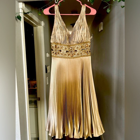 Cache Luxe Gold Dress embedded Jewels - Picture 4 of 8